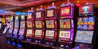 peraplay apk bet section overview with live casino and sports options on mobile screen